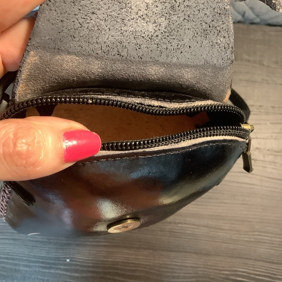 Black Cat Leather Crossbody Bag - Picture 9 of 15